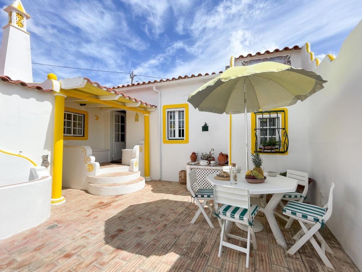 Charming Countryside Home With Fireplace & Patio Алкотим Екстериор снимка