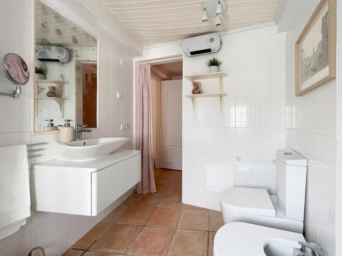 Charming Countryside Home With Fireplace & Patio Алкотим Екстериор снимка